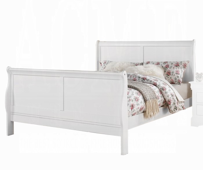 Acme Furniture Louis Philippe III White King Bed