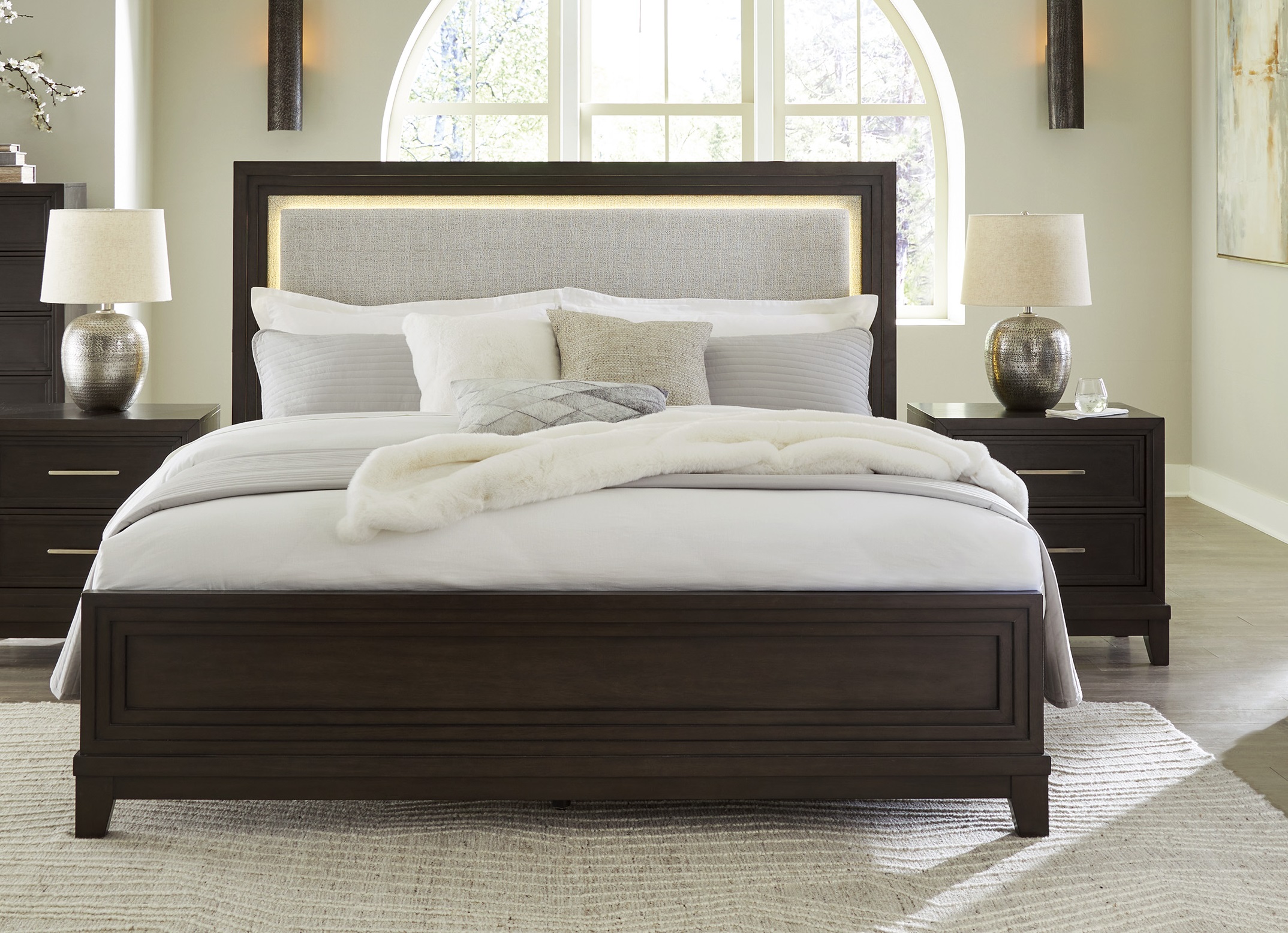 Ashley Furniture Neymorton Dark Grayish Brown 2pc Queen Panel Bedroom Set