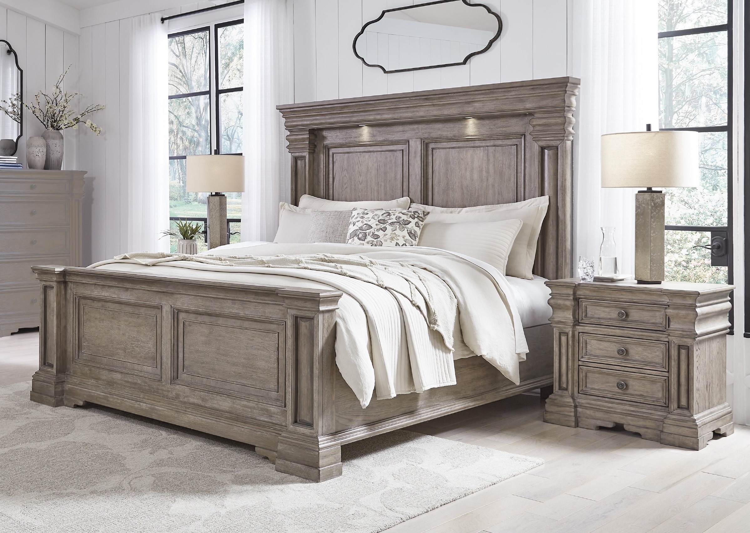 Ashley Furniture Blairhurst Light Grayish Brown 2pc Bedroom Set With King P...