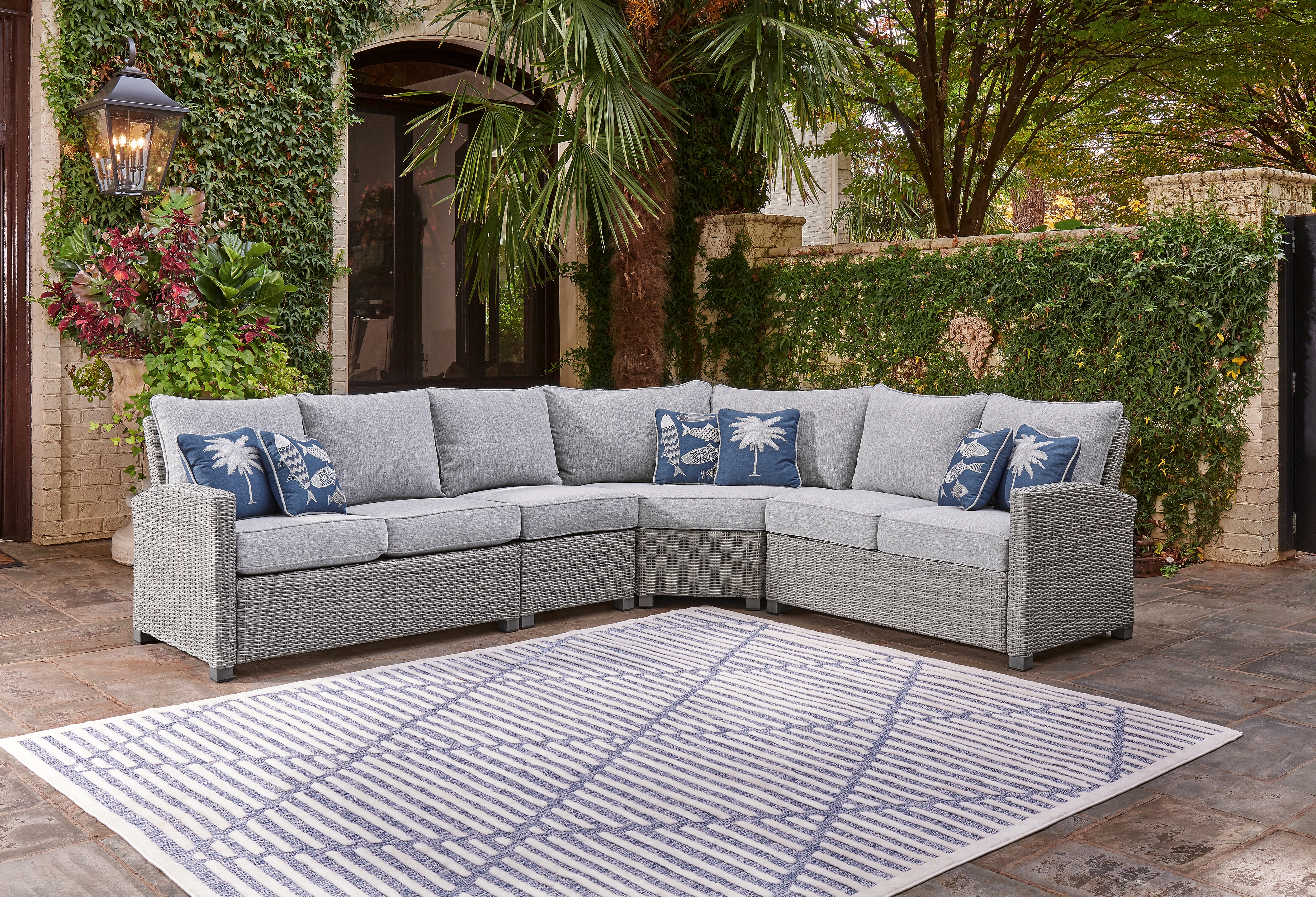 Ashley Furniture Naples Beach Light Gray 4pc Outdoor Sectional