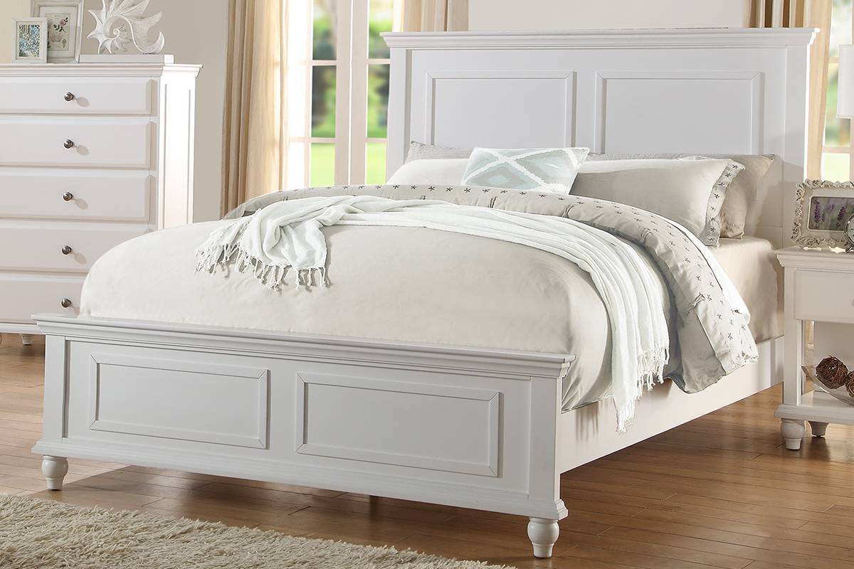 Poundex White Queen Bed