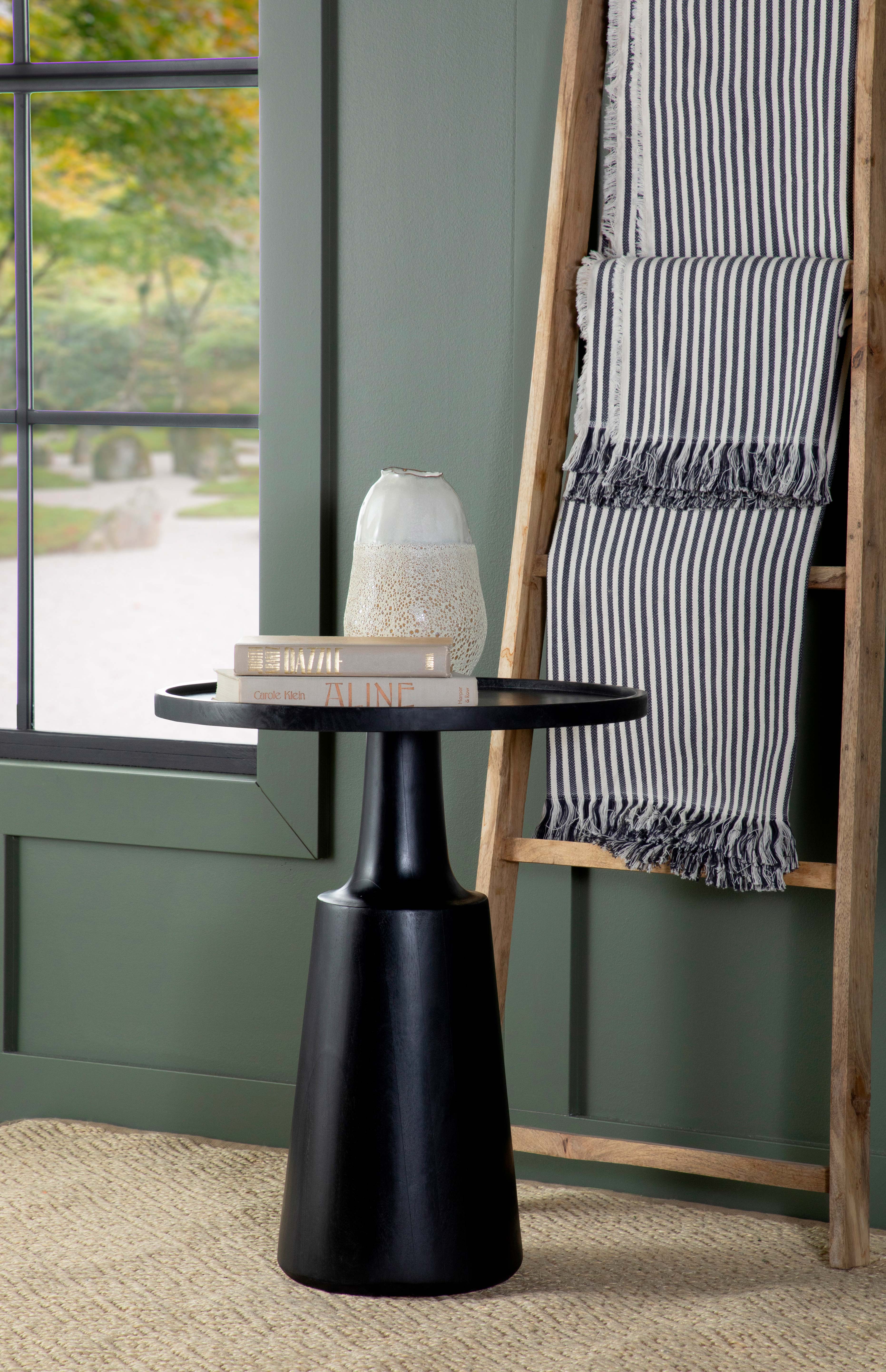Coaster Fine Furniture Ixia Accent Table