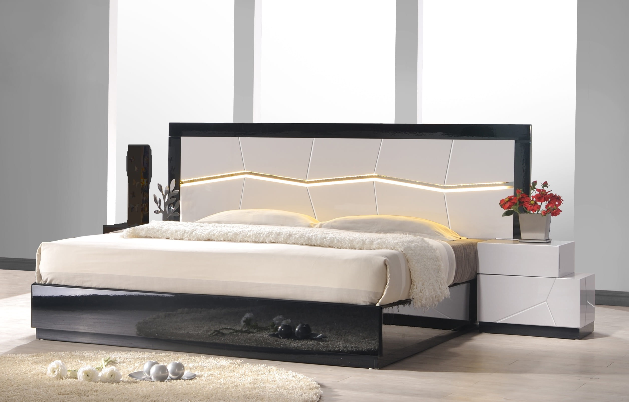JNM-Turin2pc-SET-R.jpg