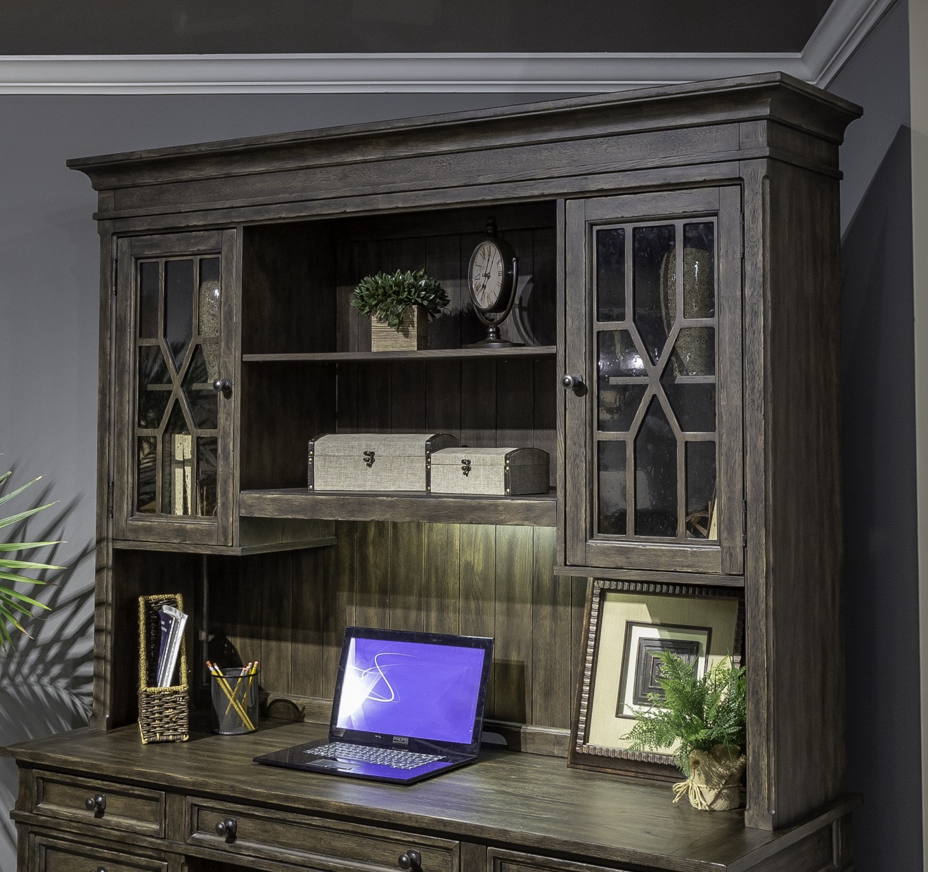 Executive Credenza Hutch
