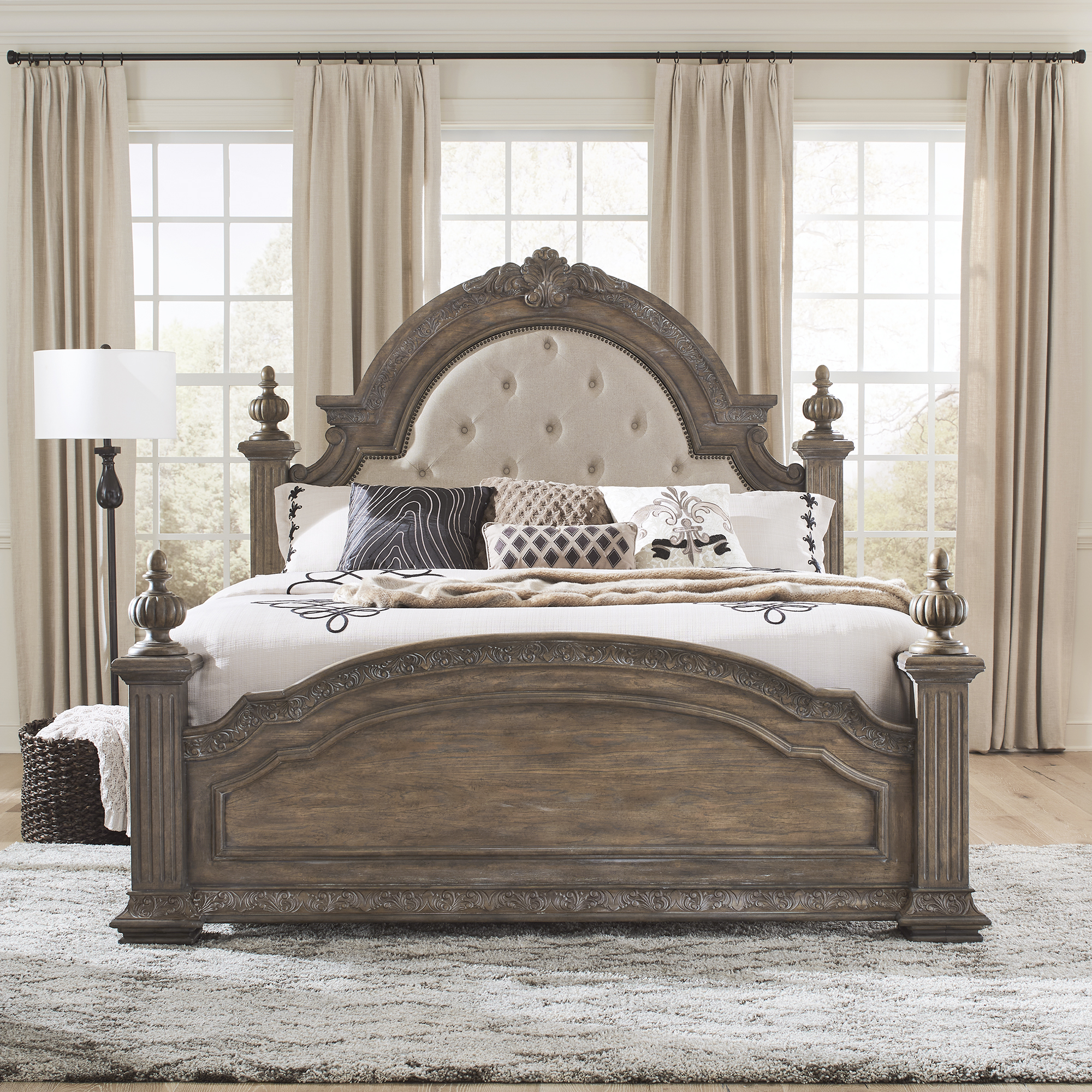 Liberty Carlisle Court Chestnut Dusty Wax Queen Poster Bed