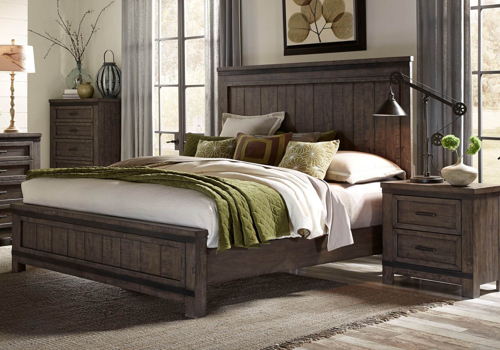 Liberty Thornwood Hills Beaten Gray 4pc Bedroom Set With King Panel Bed