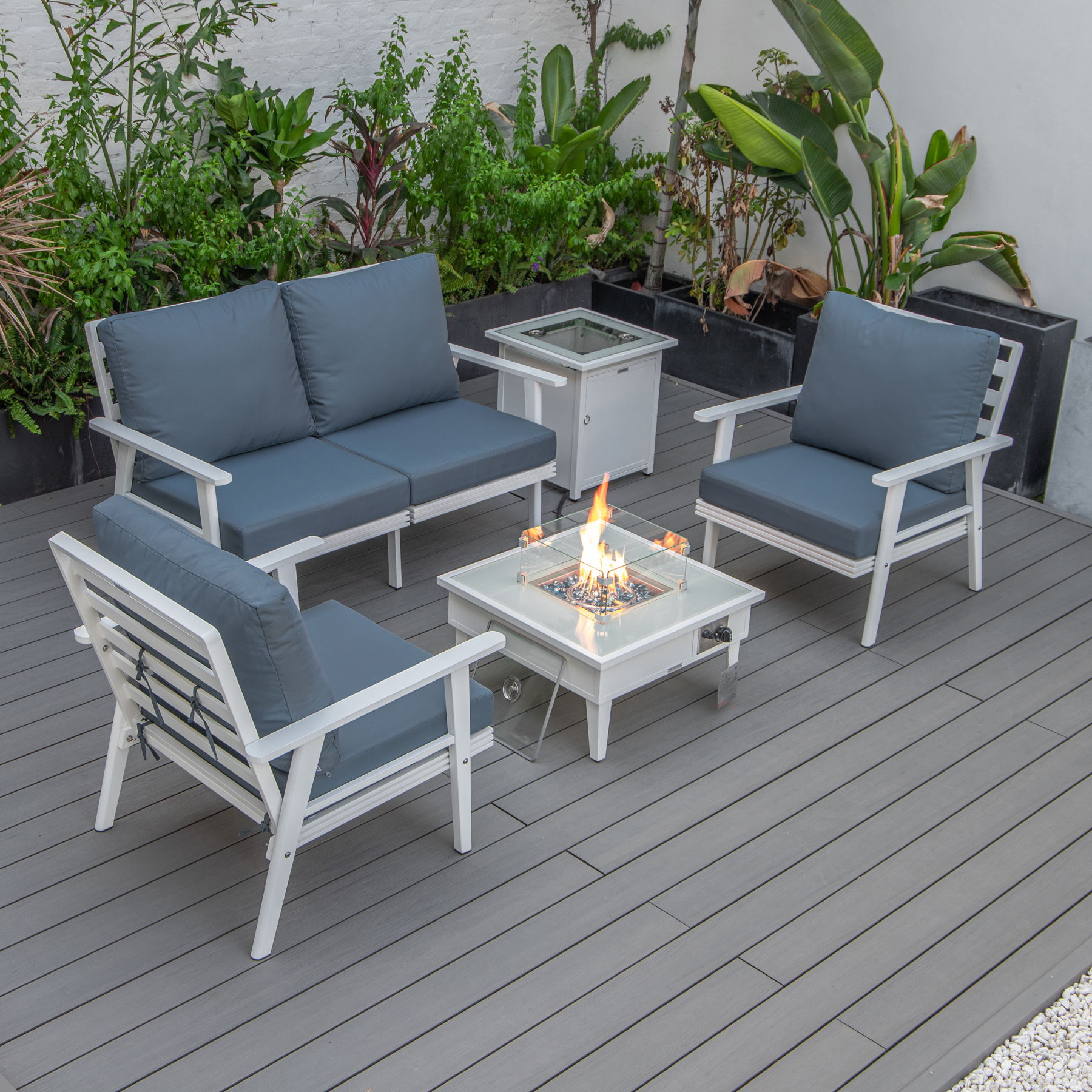 LeisureMod Walbrooke Navy Blue White Patio Conversation 4pc Seating Set Squ...
