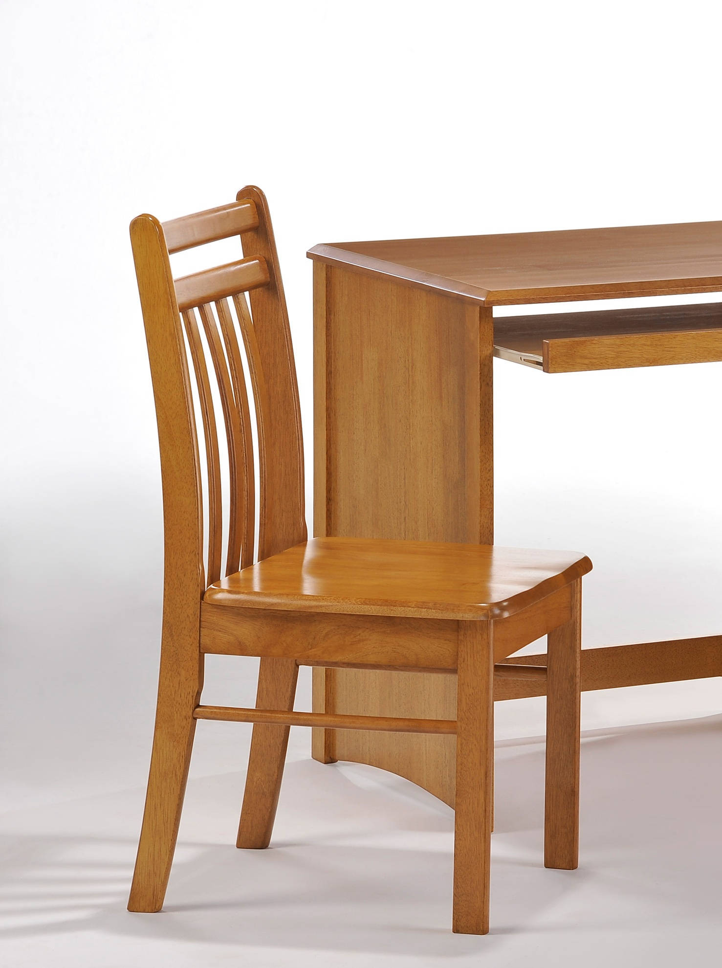 Night and Day Furniture Clove Medium Oak Chair