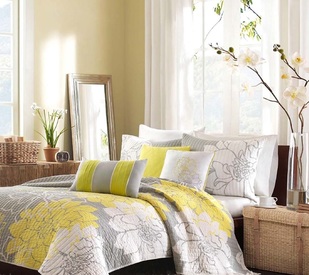 Olliix Madison Park Lola Yellow Full Queen 6pc Printed Cotton Quilt Set