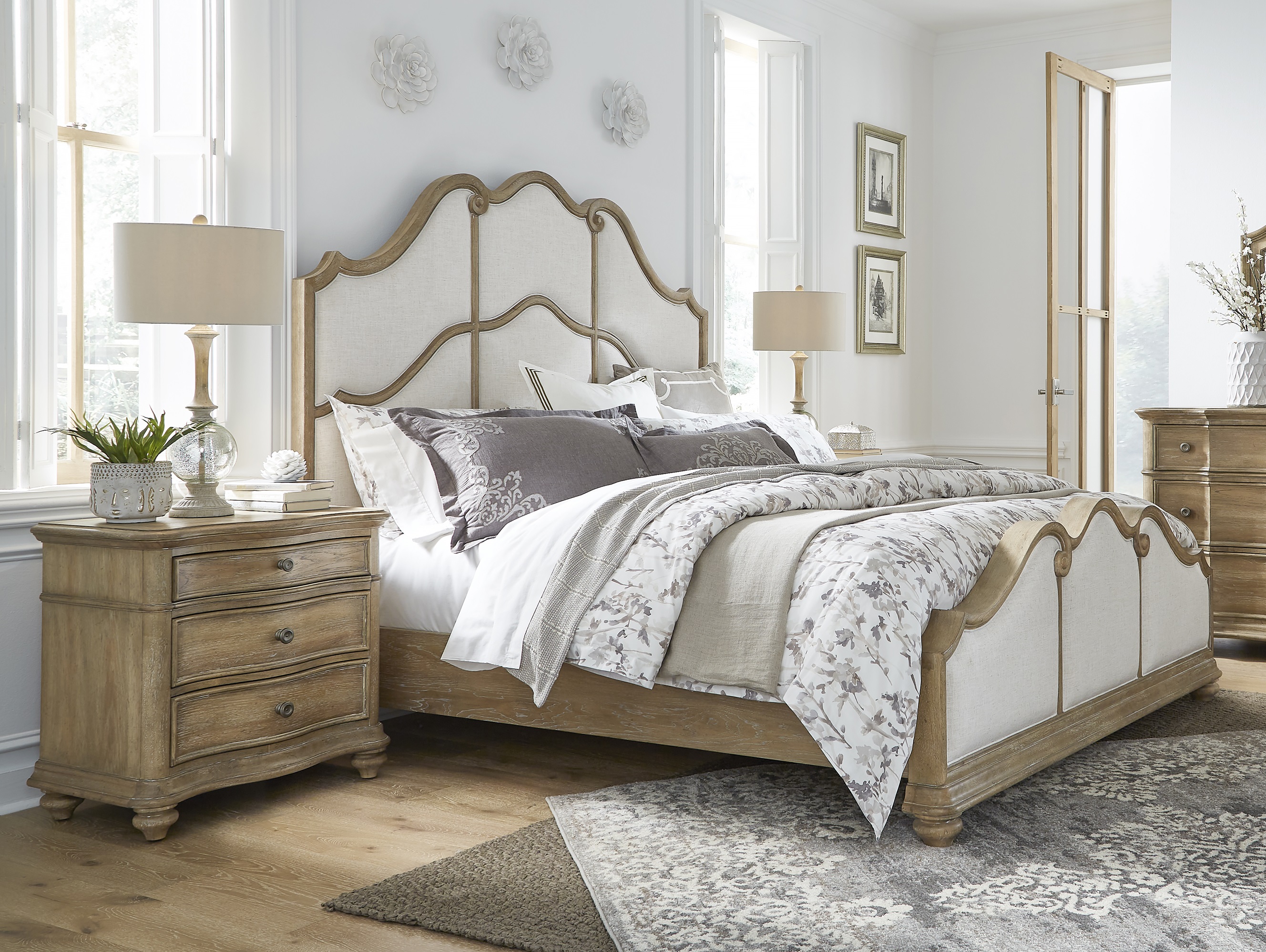 Pulaski Weston Hills Natural 2pc Bedroom Set with King Bed