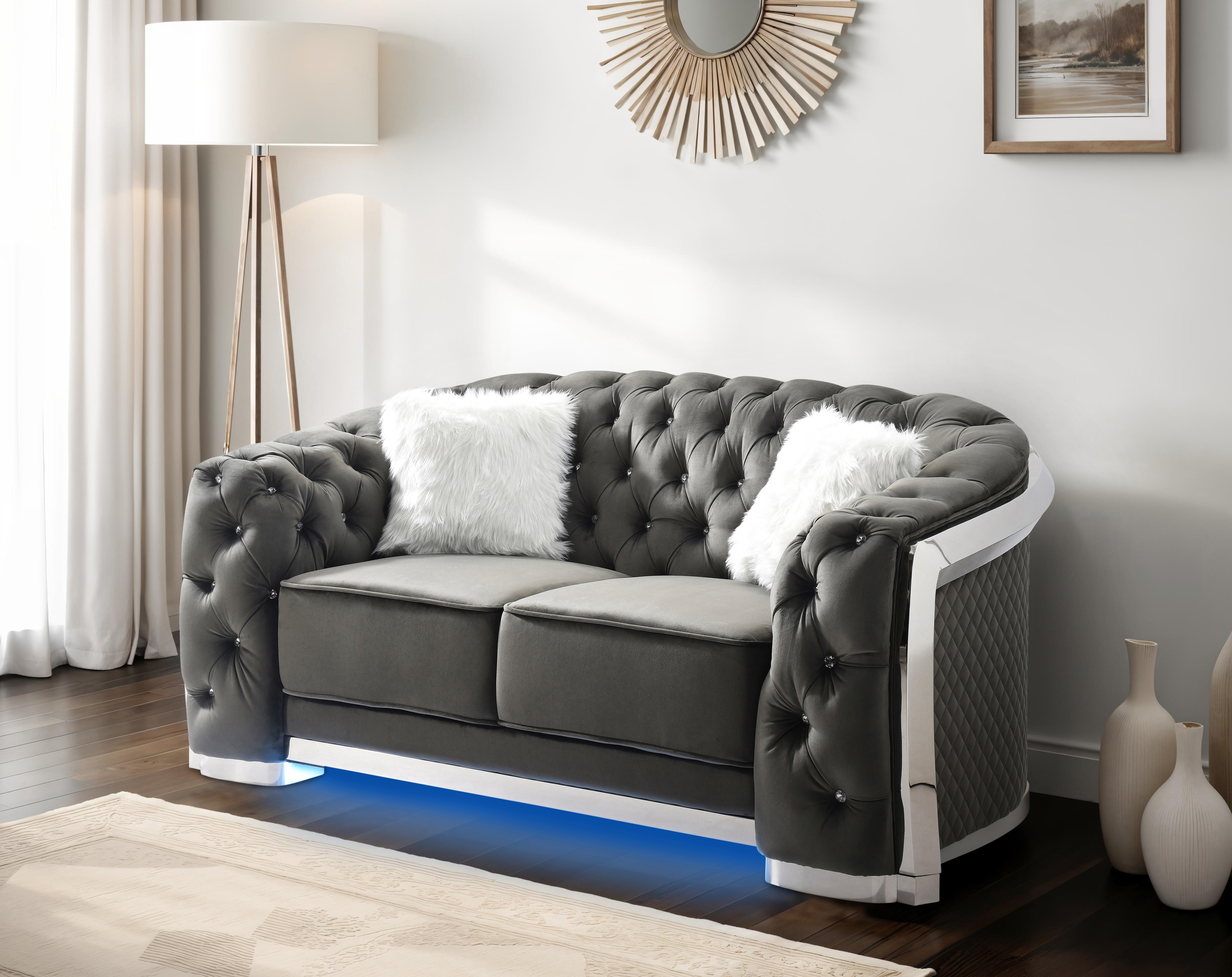 Wroclaw Gray Loveseat