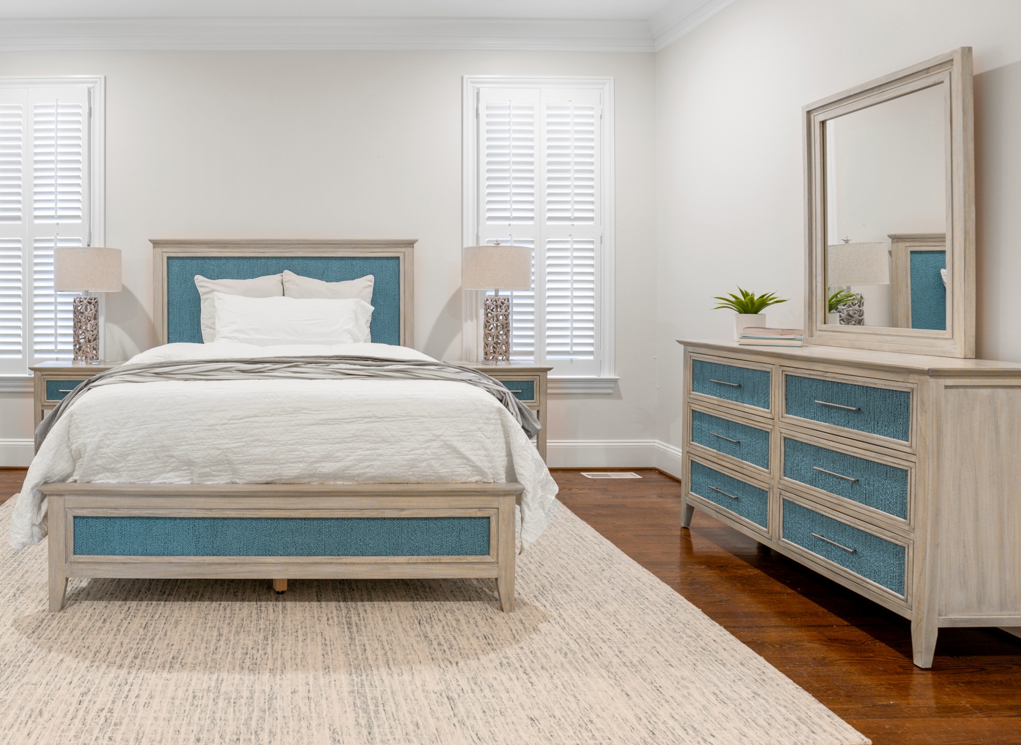 Sea Winds Ocean Isles Blue Ivory 4pc Bedroom Set With Queen Bed