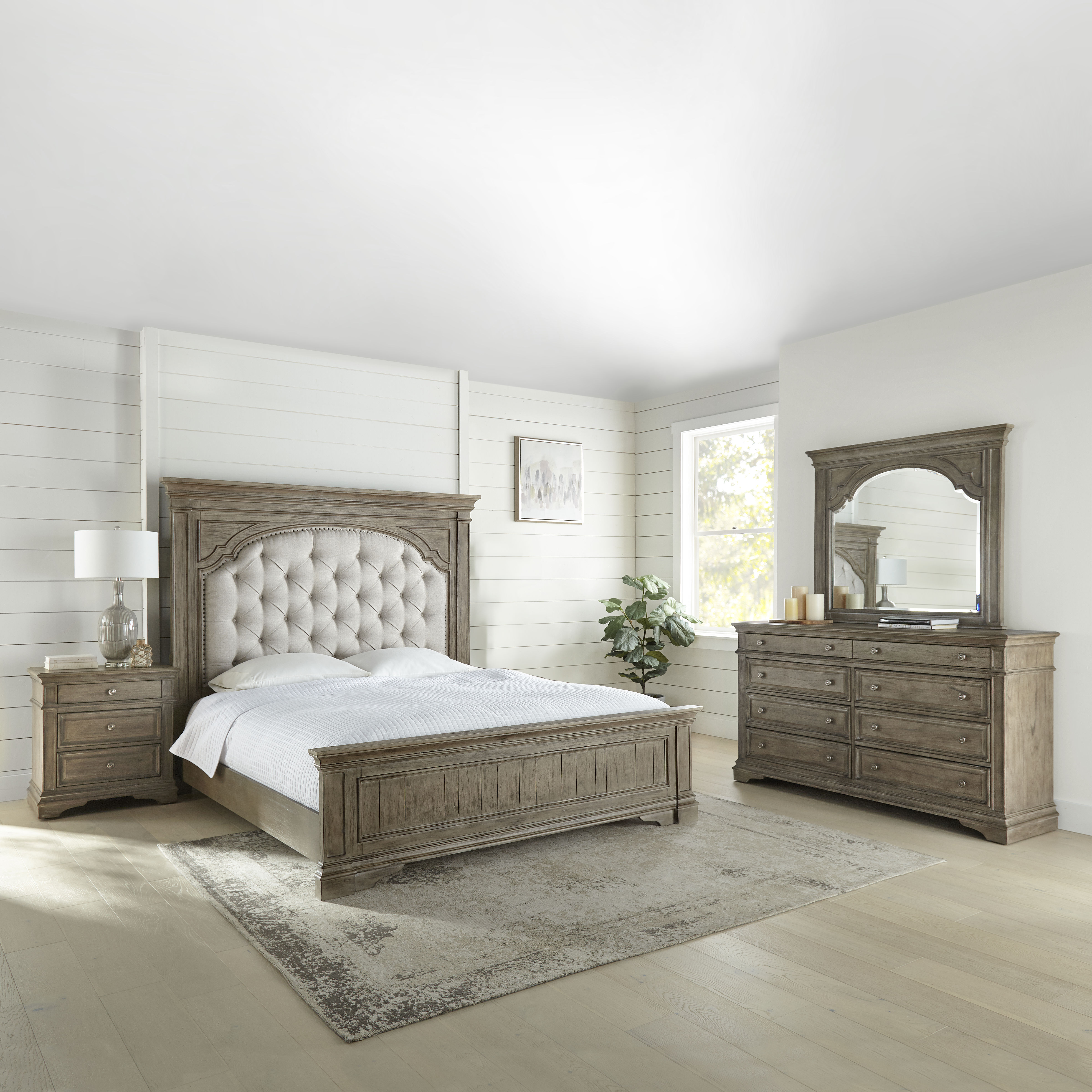 Steve Silver Highland Park Waxed Driftwood 4pc Queen Bedroom Set